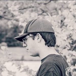 Meet your Posher, Dee